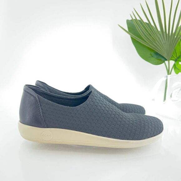 Ecco Women's Soft 2.0 Slip On Shoe Size 37 6 Black Fabric Casual Flat Stretchy - Picture 3 of 13